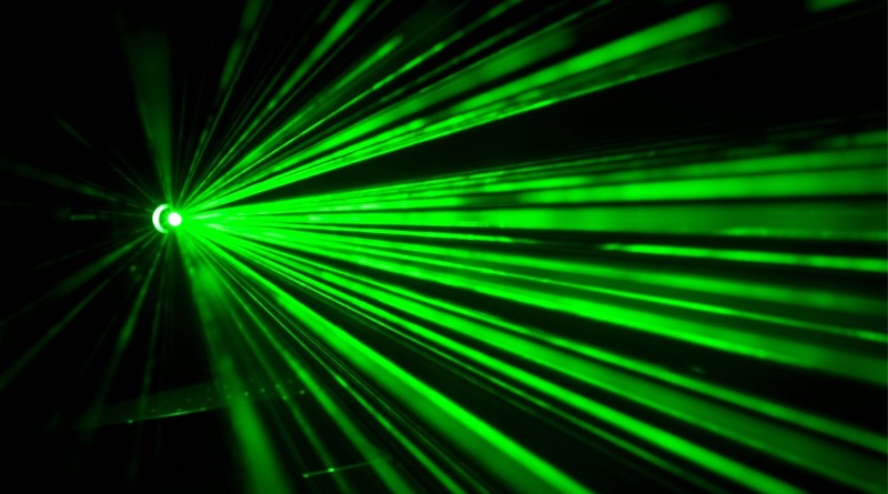 Fascio laser verde