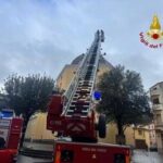 Fulmine si abbatte sulla croce di una chiesa nel nuorese