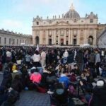 Funerali Papa Francesco, già migliaia a San Pietro per l’addio – Diretta
