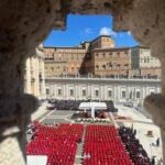 Funerali Papa Francesco, l’omelia: “Si è speso per gli ultimi e per la pace, ora preghi per noi”