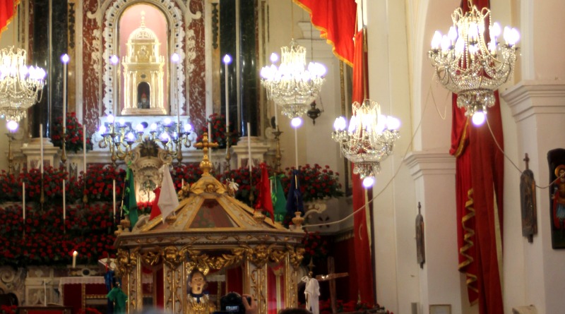 Cagliari, oggi il rientro di Sant'Efisio nella chiesetta di Stampace - foto Isola online 24