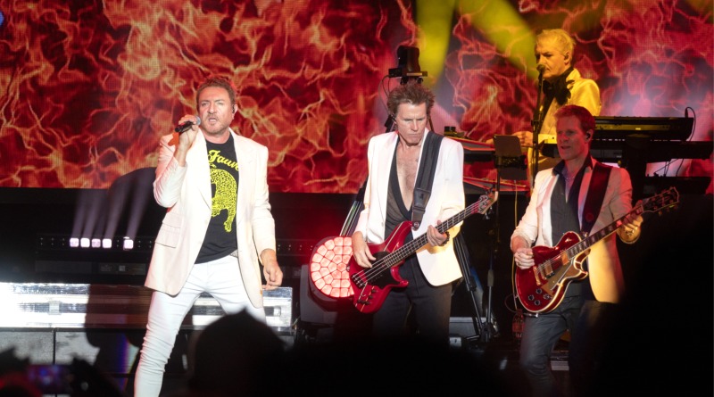 Energia sotto le stelle, alla Forte Arena tutti in piedi per i Duran Duran - foto Duran Duran - Forte Arena
