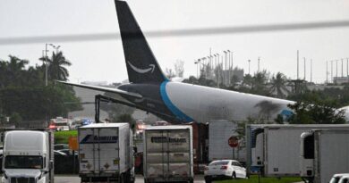 Aereo cargo Amazon fuori pista a Miami, 5 morti e 5 feriti: aperta un’indagine