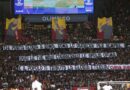 L’Olimpico celebra Mourinho: cori, striscioni e lui manda un bacio alla Curva Sud
